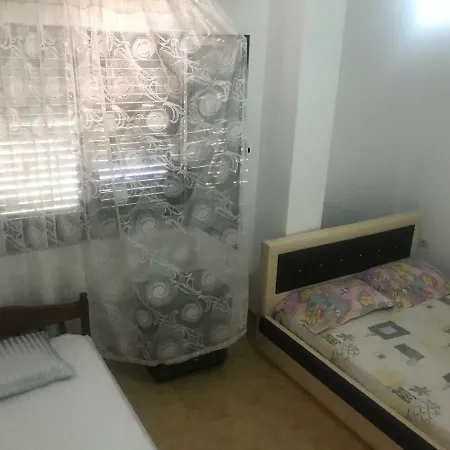 Apartment Vacation *